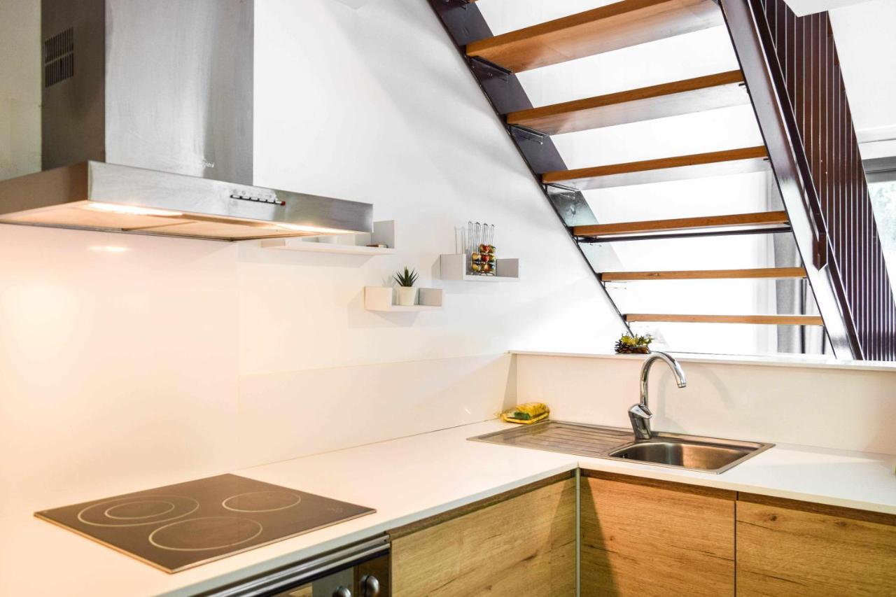 Loft Besalu Alojamiento Centrico Y Acogedor エクステリア 写真