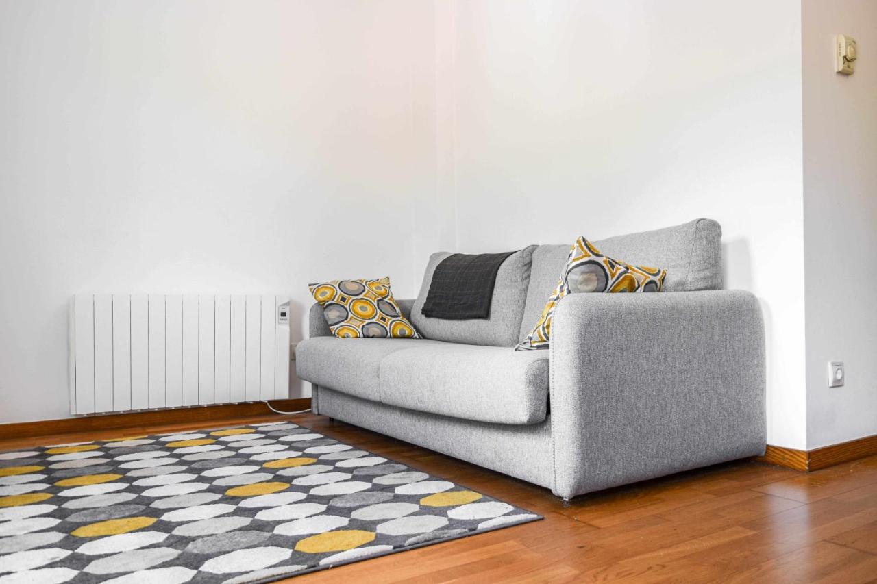 Loft Besalu Alojamiento Centrico Y Acogedor エクステリア 写真